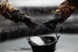 Нефть подорожала на опасениях конфликта на Ближнем Востоке