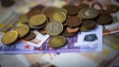 Нефть начала неделю со снижения