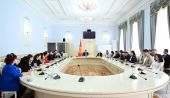 Начальник управления политических и экономических исследований АП Кыргызстана Алмаз Исанов высказался о гендерных облигациях