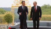 Владимир Путин провел телефонный разговор с французским коллегой