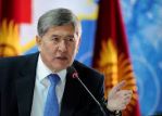 Президент Киргизии призвал спасать снежных барсов