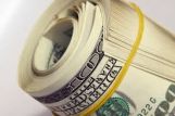 Доллар на Московской бирже вырос до 35,88 руб., евро — до 49,63 руб.