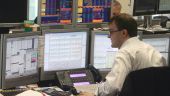 Рынок акций РФ растет в пределах 1%, несмотря новые санкции против РФ