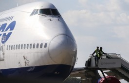 "Трансаэро" отменяет на 13 октября 44 рейса