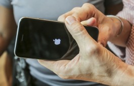  Компания Apple получила рекордную в истории мирового бизнеса годовую прибыль
