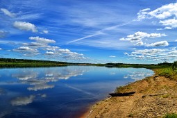 Прокуратура заинтересовалась инцидентом с упавшим в реку Вычегда автомобилем
