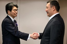 Президент Садыр Жапаров встретился с управляющим Японского банка по международному сотрудничеству Нобумицу Хаяси