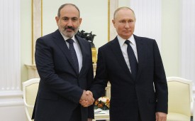 Владимир Путин пообщался по телефону с Николом Пашиняном