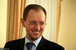 Яценюк: Украине придется покупать у России газ даже по $500 за тысячу кубометров
