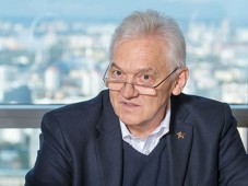 Компании владельца Volga Group Геннадия Тимченко инвестируют "в основном в Россию"