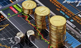 Рынок акций РФ снижается на опасениях новых санкций