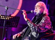 Скончался греческий певец Демис Руссос